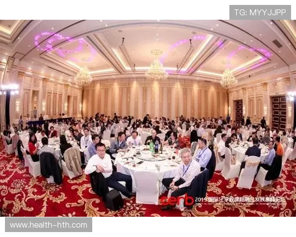 足球教练与球星回流推动联赛发展迎来本土化与国际化新机遇